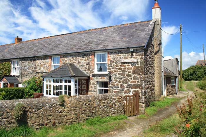 Dog friendly store cottages lizard peninsula